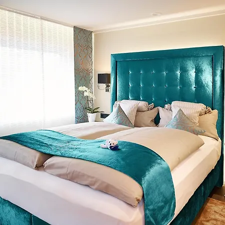 River Baer Hotel 3*