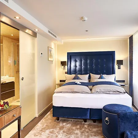 Hotel River Baer