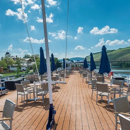 Hotel River Baer 3*