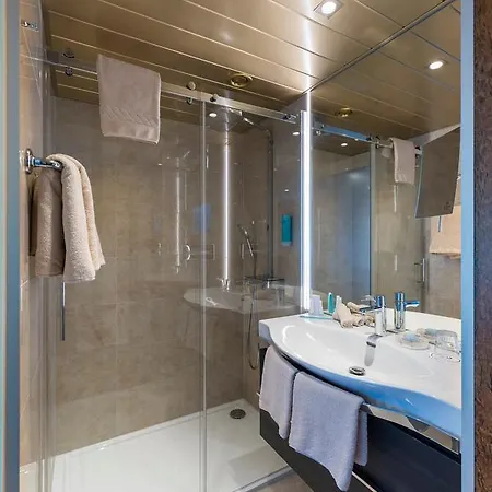 Hotel River Baer