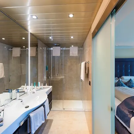 River Baer Hotel 3*